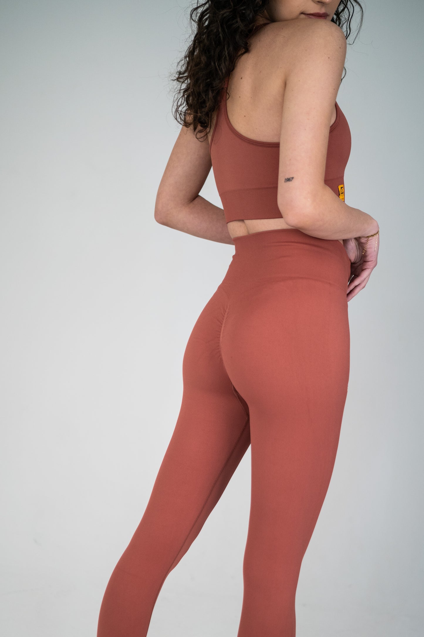 Lift counter seamless leggings