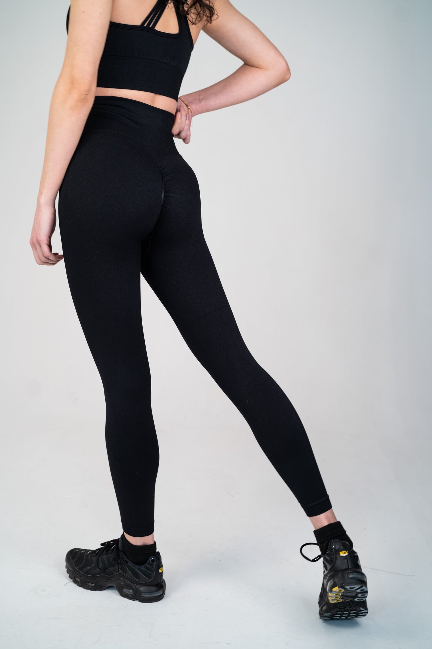 Lift counter seamless leggings